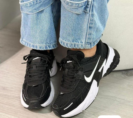 Nike Arana Tenis Dama